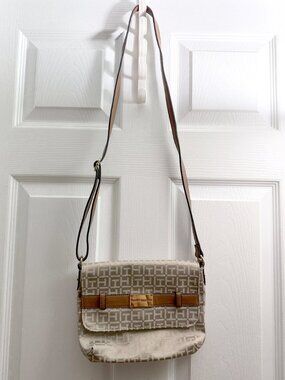 Womens Tommy Hilfiger Purse Crossbody Bag Logo Tan Beige Print Handbag